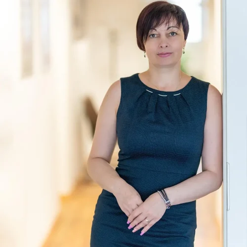 woman, model, professional, business woman, formal, leader, boss